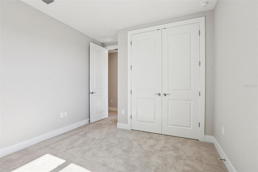 Spacious, unfurnished interior of a new home in Lagoon Residences at Epperson, Wesley Chapel (Image 32).