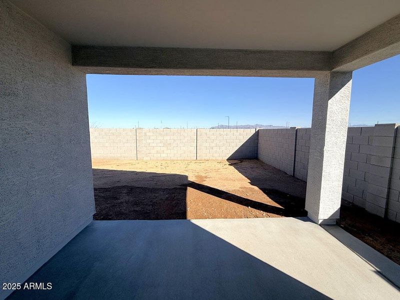 035 - Large covered patio