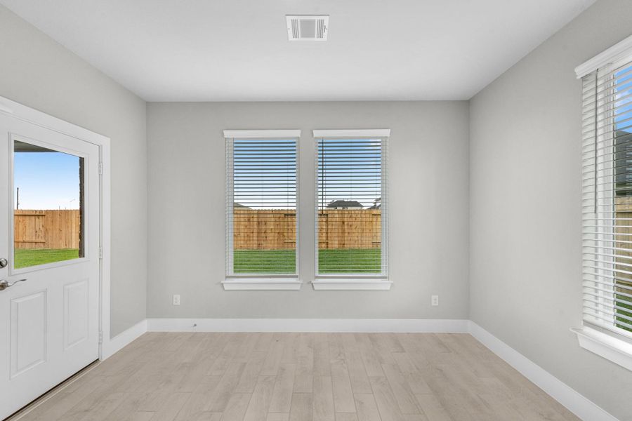 Spacious, unfurnished interior of a new home in Morton Creek Ranch, Katy (Image 13). Spacious, unfurnished interior of a new home in Morton Creek Ranch, Katy (Image 13).