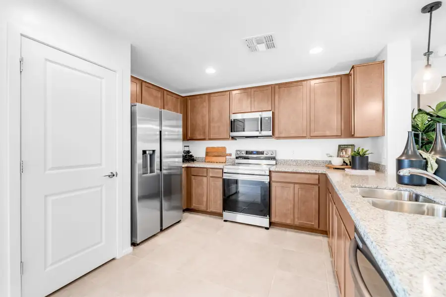 Kitchen| Horizon | Wildera – Crest Series | New Homes in San Tan Valley, AZ by Landsea Homes Kitchen| Horizon | Wildera – Crest Series | New Homes in San Tan Valley, AZ by Landsea Homes
