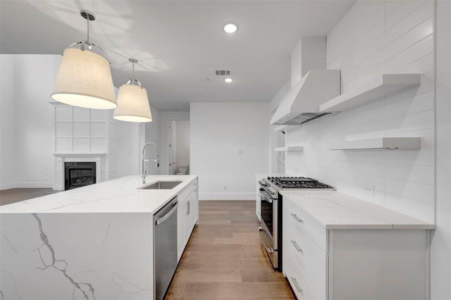 Furnished interior view inside a new home in Kreymer at the Park, Wylie (Image 10).