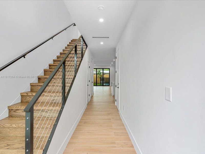 Spacious, unfurnished interior of a new home in , Miami (Image 13).