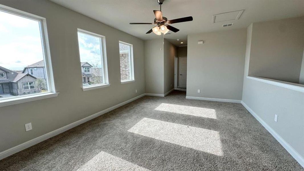 Spacious, unfurnished interior of a new home in Rock Creek Ranch, Fort Worth (Image 19). Spacious, unfurnished interior of a new home in Rock Creek Ranch, Fort Worth (Image 19).