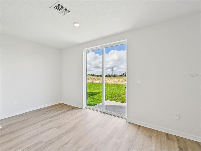 Spacious, unfurnished interior of a new home in Oakfield Trails - Signature Series, Parrish (Image 39).