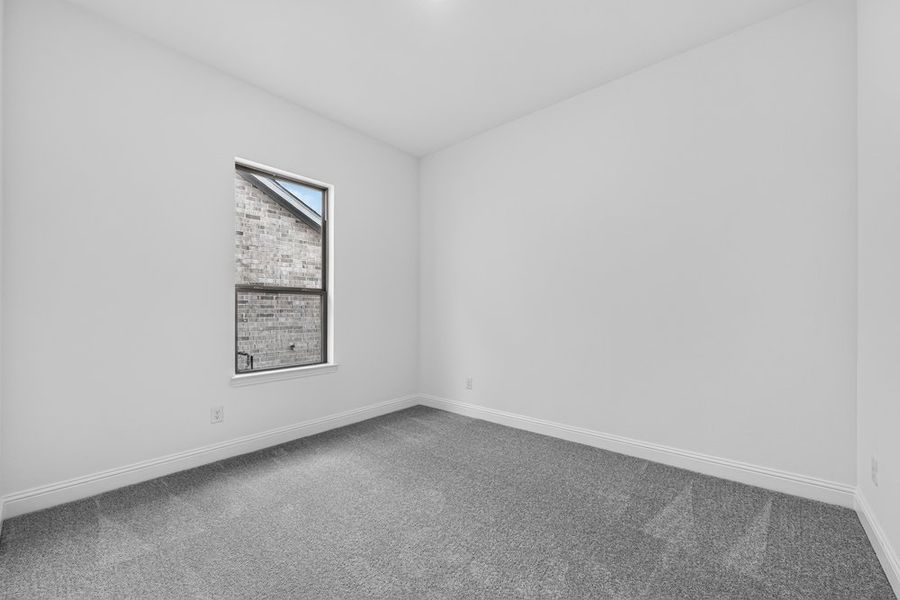 Spacious, unfurnished interior of a new home in Highland Lakes, McKinney (Image 24).
