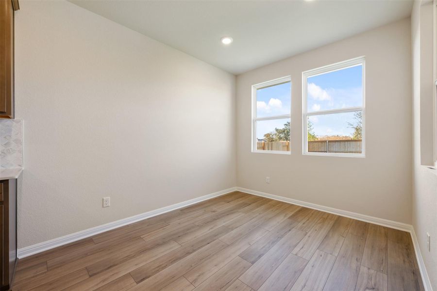 Representative images and renderings are for illustrative purposes. Actual structural options and design finishes of home may vary.