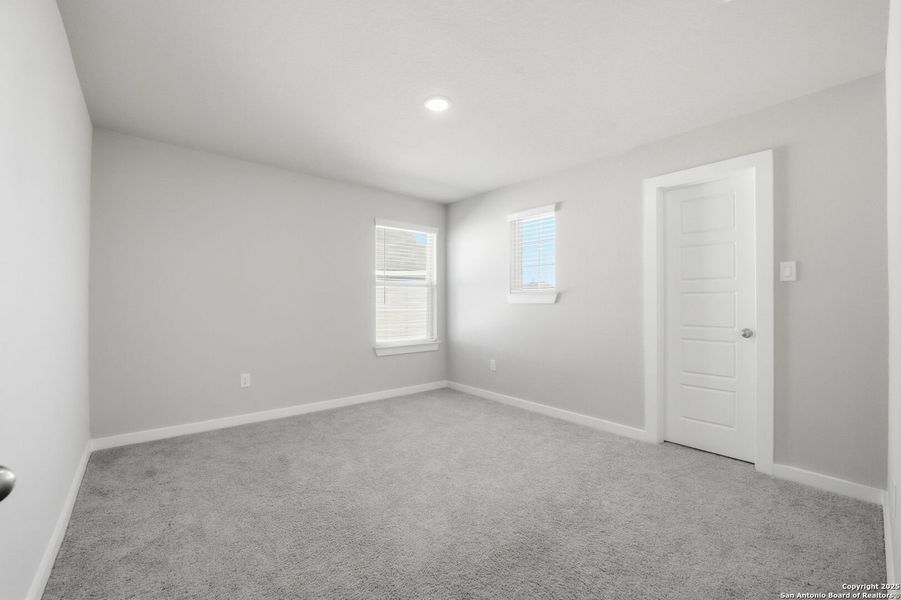 Spacious, unfurnished interior of a new home in Morgan Meadows, San Antonio (Image 27).