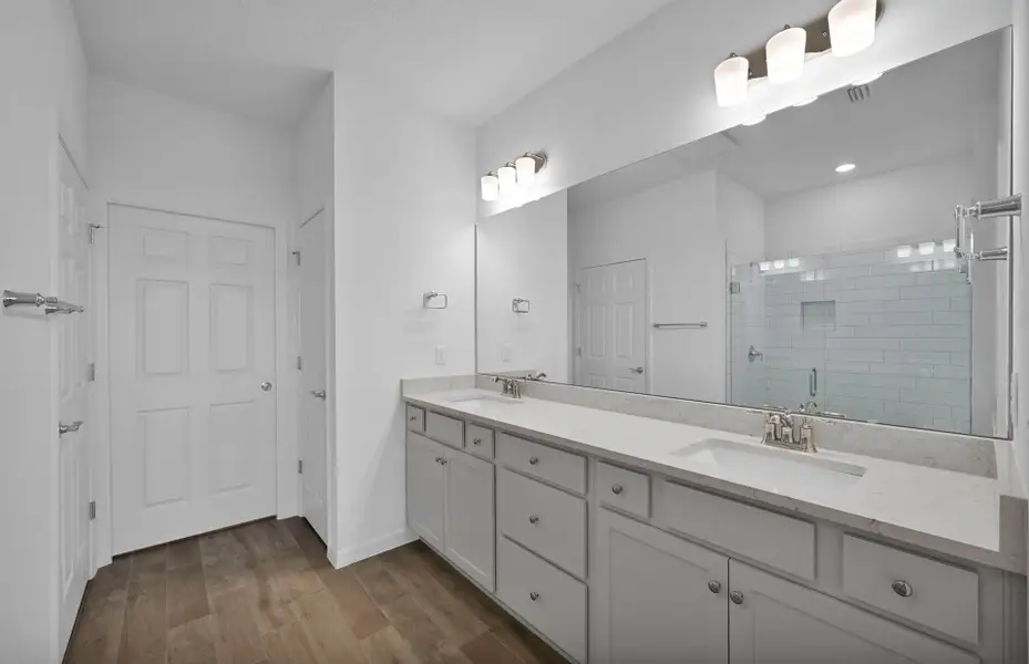 Furnished interior view inside a new home in Del Webb Wildlight, Yulee (Image 6).