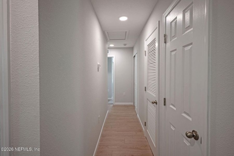 Spacious, unfurnished interior of a new home in , Jacksonville (Image 20).