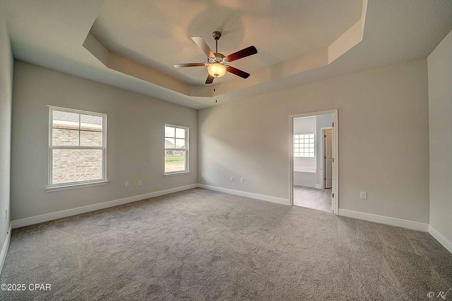 Spacious, unfurnished interior of a new home in Cedar Creek at Deerpoint Lake, Panama City (Image 14).