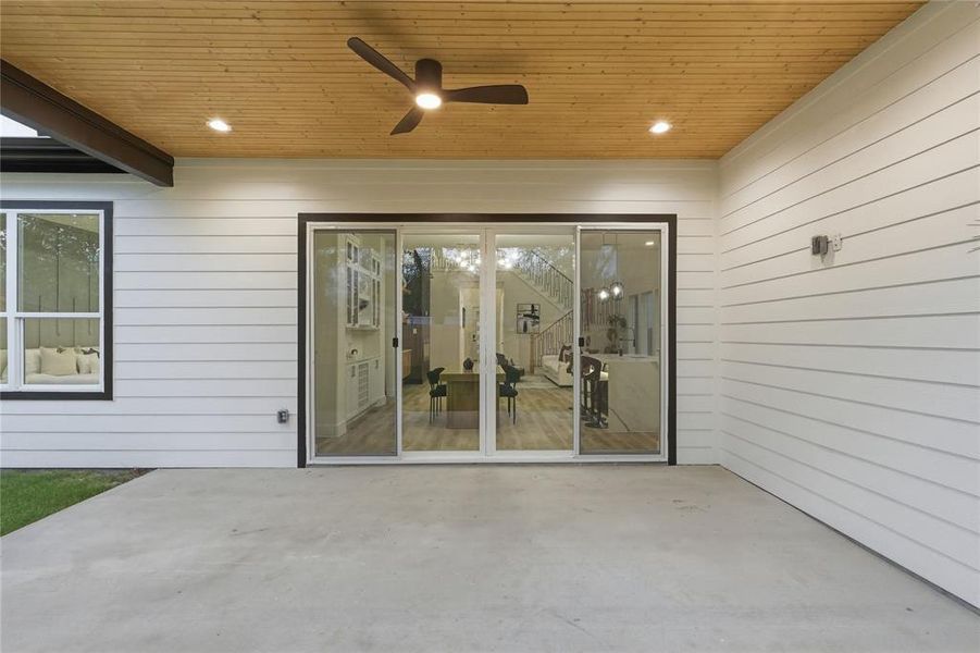 View of patio / terrace featuring a ceiling fan