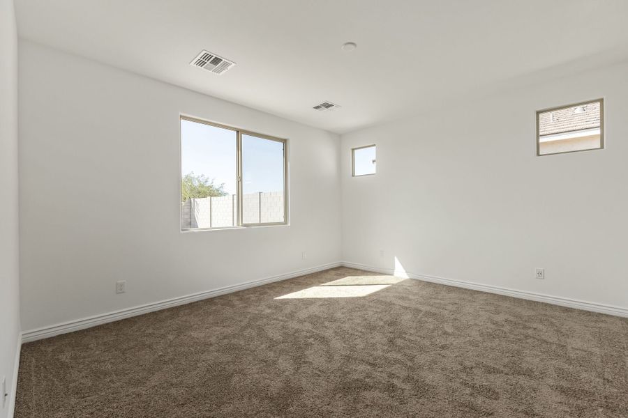 Spacious, unfurnished interior of a new home in Miravida, Surprise (Image 11).