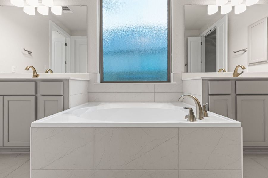 4br New Home in Kyle, TX.  - Slide 26