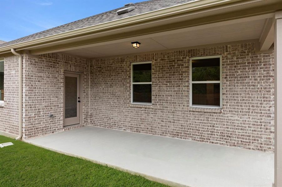 25. 2501 Daisy - Patio 25. 2501 Daisy - Patio
