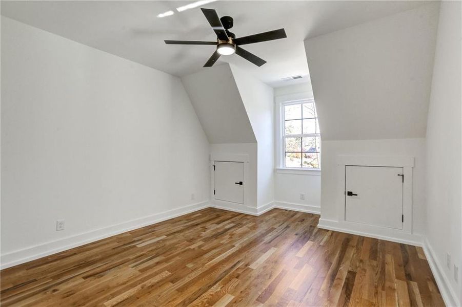 Spacious, unfurnished interior of a new home in , Gainesville (Image 28).
