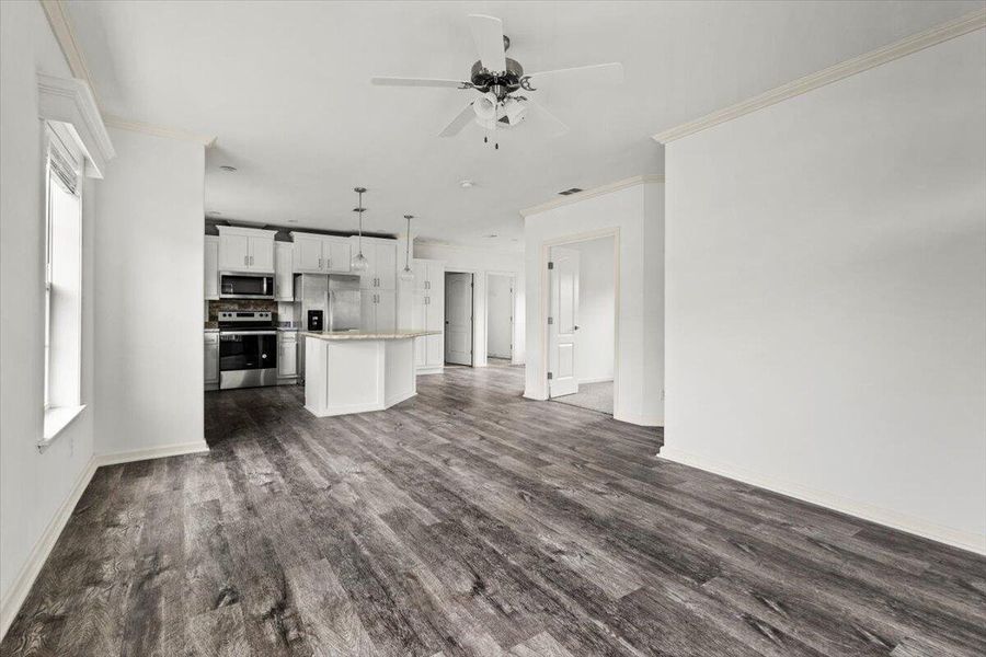 Spacious, unfurnished interior of a new home in , Fort Pierce (Image 16).