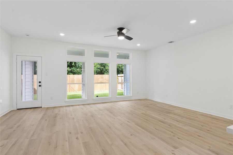Spacious, unfurnished interior of a new home in , Houston (Image 25).