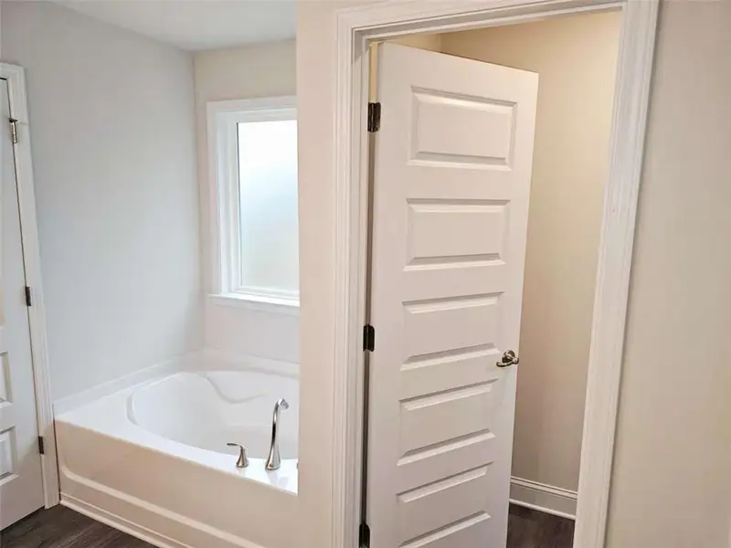Furnished interior view inside a new home in Scarlett Place, Bowdon (Image 6).