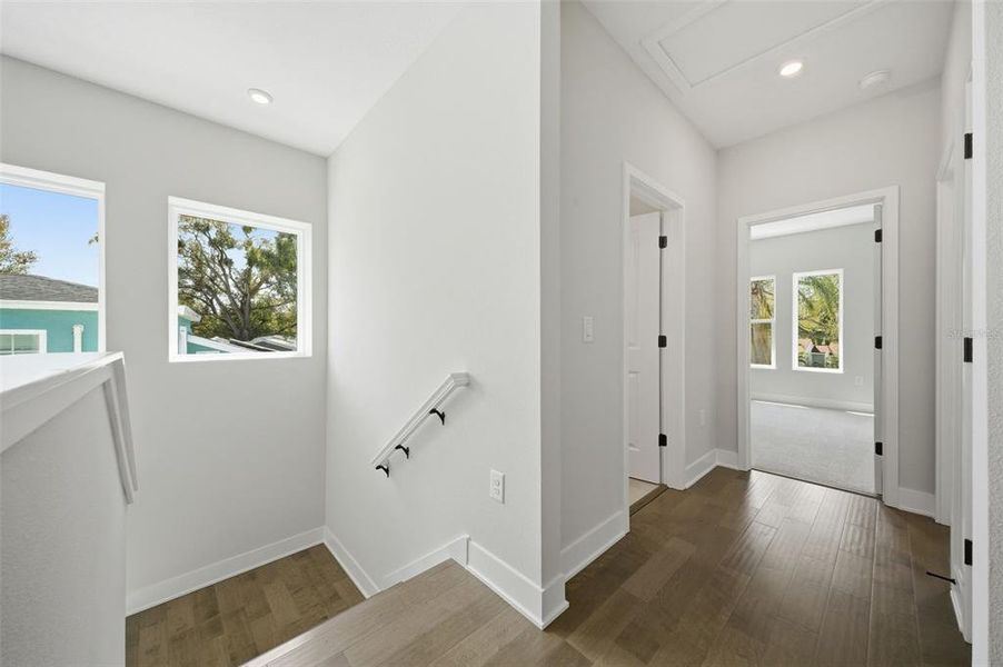 Spacious, unfurnished interior of a new home in , Tampa (Image 25).
