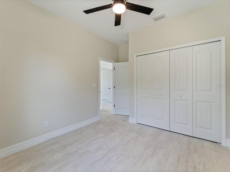 Spacious, unfurnished interior of a new home in , Port Charlotte (Image 20).