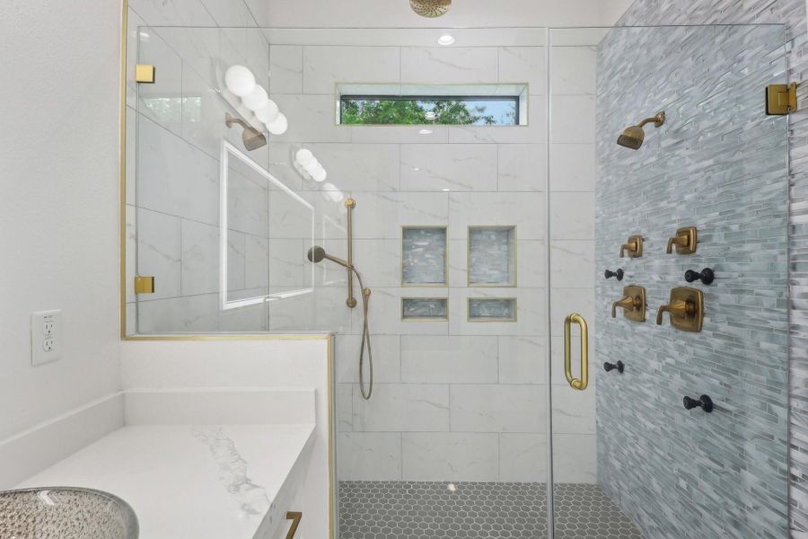 Image 11 of a home in . Image 11 of a home in .