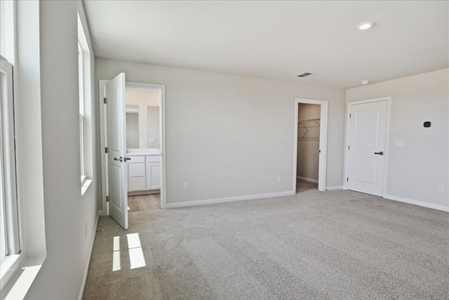 Spacious, unfurnished interior of a new home in Baker Grove, Duncan (Image 20). Spacious, unfurnished interior of a new home in Baker Grove, Duncan (Image 20).