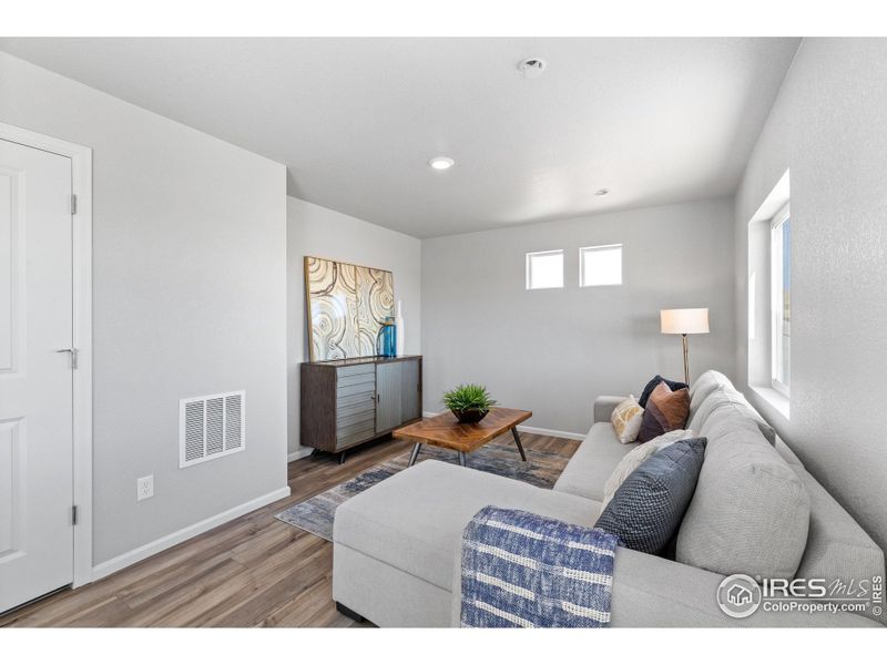 Furnished interior view inside a new home in Thompson River Ranch, Johnstown (Image 10). Furnished interior view inside a new home in Thompson River Ranch, Johnstown (Image 10).