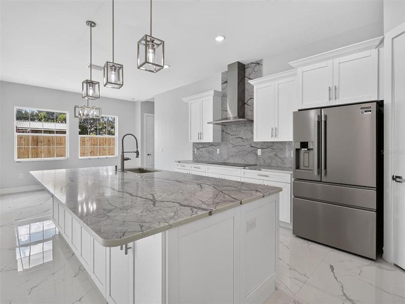 Furnished interior view inside a new home in , Plant City (Image 11).