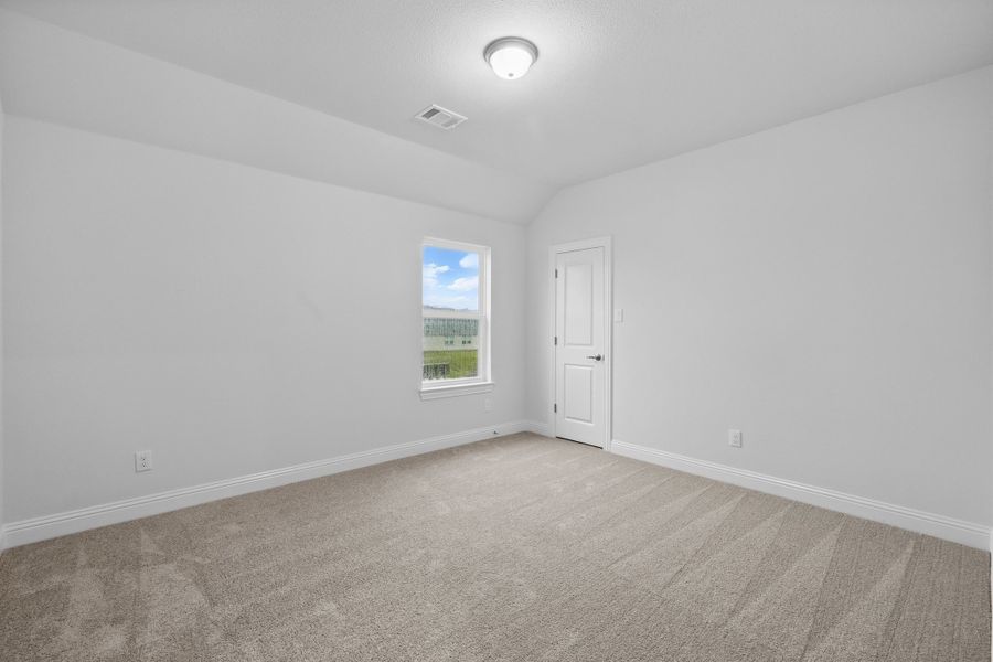 Representative unfurnished interior of a home built from the Classic Series - Dartmouth by DRB Homes in Oaks at San Gabriel, Georgetown (Image 29).