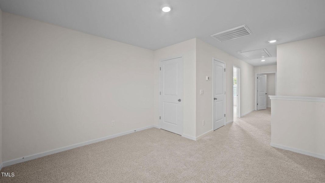 1121 Middlecrest Drive 1121 Middlecrest Drive