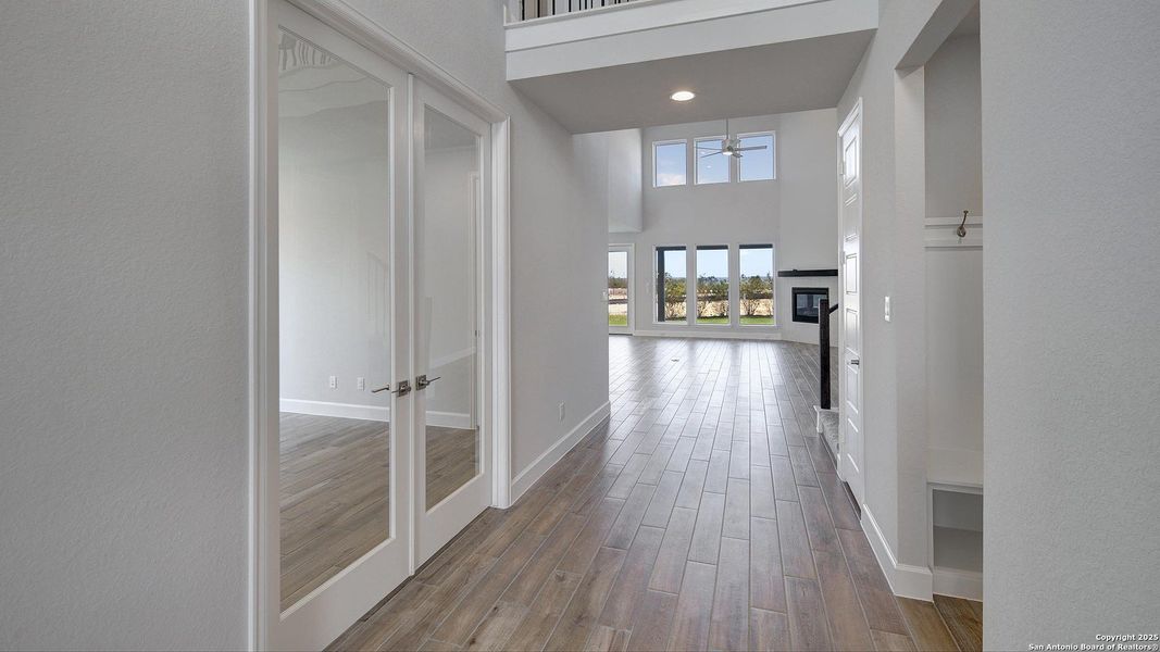 Image 27 of a home in Esperanza 60'.