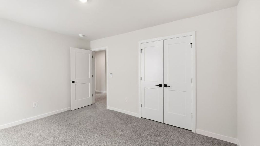 Spacious, unfurnished interior of a new home in Seven Oaks, Greenwood (Image 36).