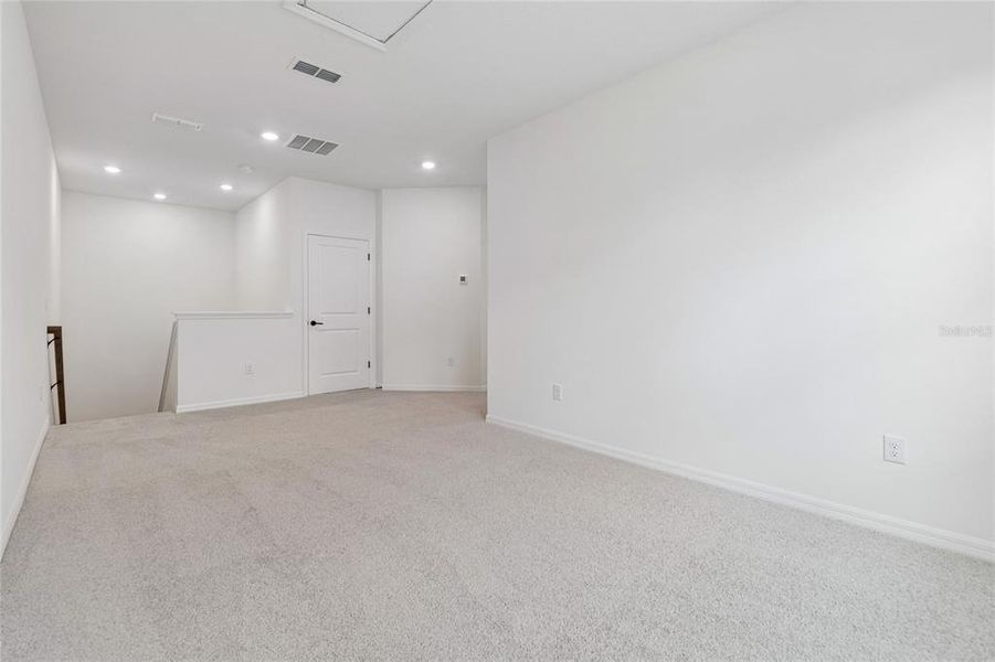 Spacious, unfurnished interior of a new home in Waterset Classic Series, Apollo Beach (Image 15).