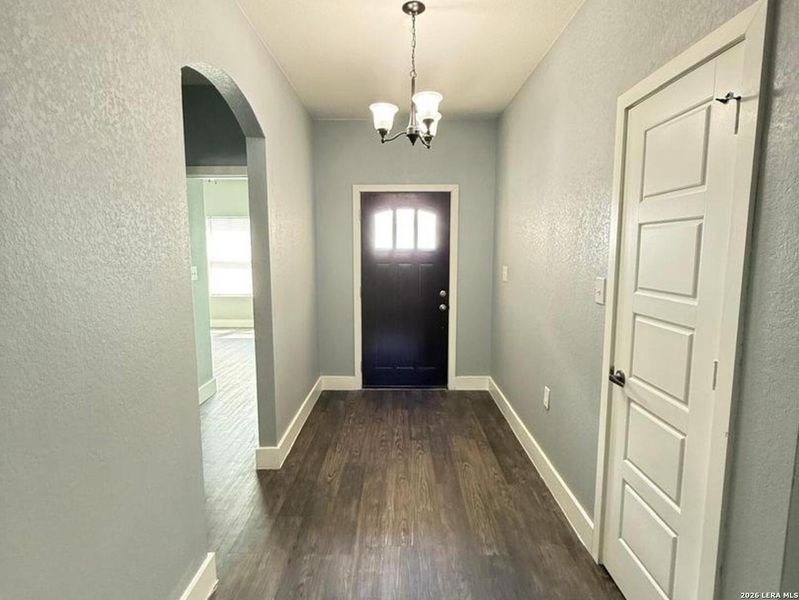 Spacious, unfurnished interior of a new home in , D'Hanis (Image 24).