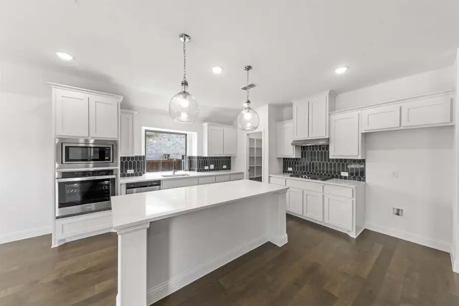 Furnished interior view inside a new home in River Ranch, Van Alstyne (Image 5).