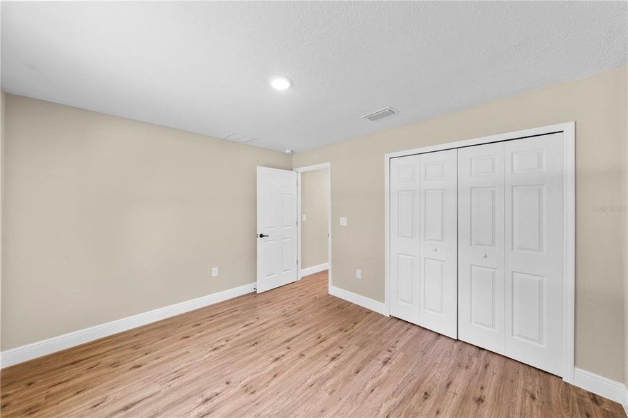 Spacious, unfurnished interior of a new home in , Ocala (Image 36).