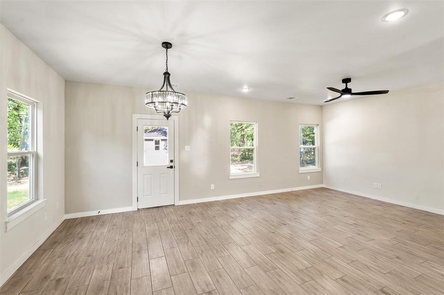 Spacious, unfurnished interior of a new home in , Mabank (Image 18). Spacious, unfurnished interior of a new home in , Mabank (Image 18).