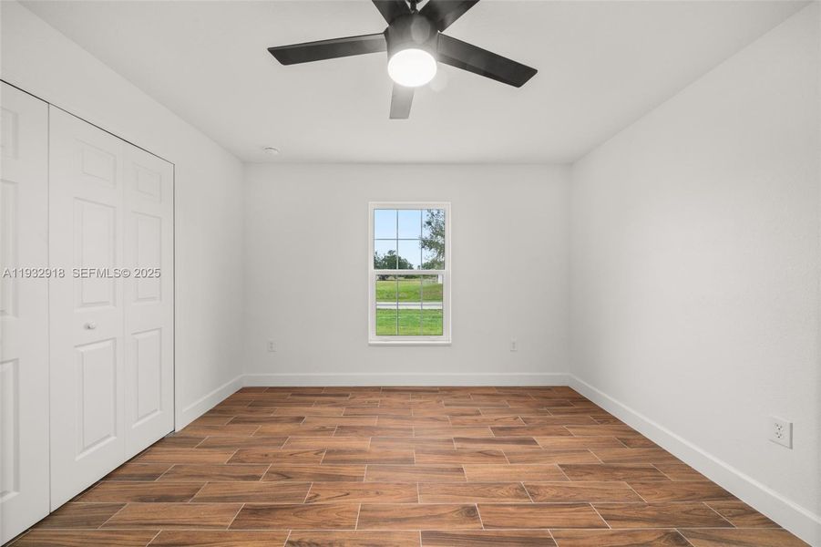 Spacious, unfurnished interior of a new home in , Sebring (Image 41).