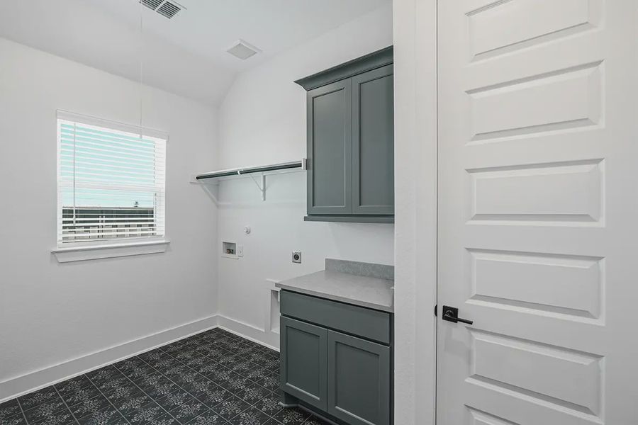 Representative furnished interior of a home built from the Kingston by Chesmar Homes in Prominence 60's, San Antonio (Image 8).