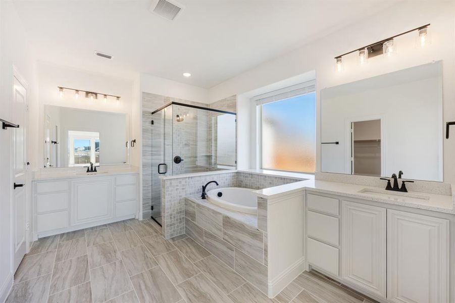 Furnished interior view inside a new home in Triple Diamond Ranch, Mansfield (Image 10).