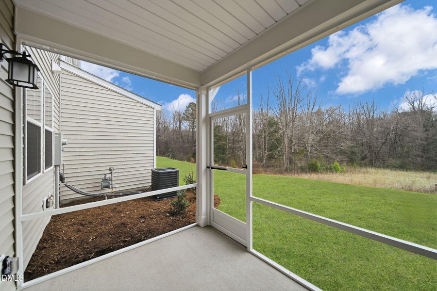 SUN_Everlee_Pic_CarsonII_QMI_258_Screene