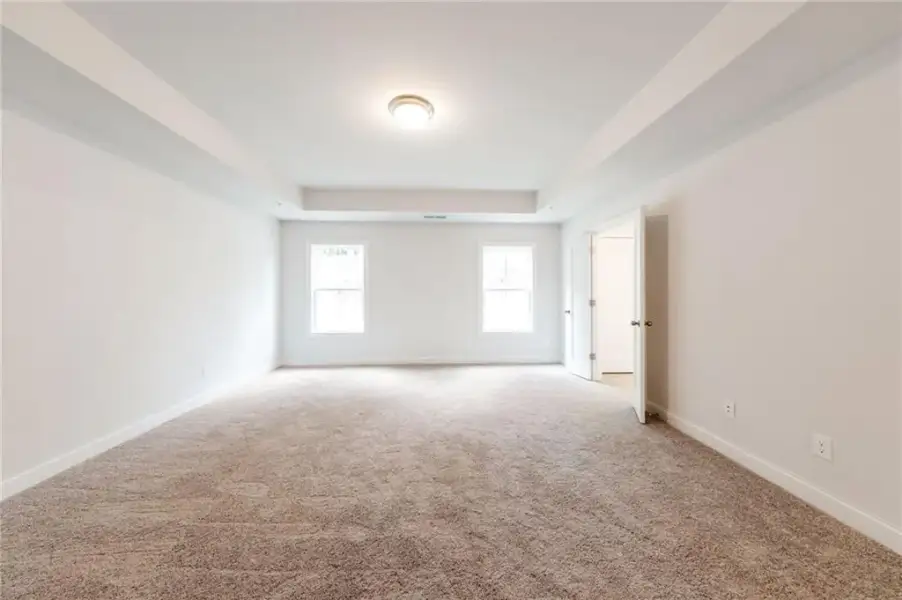 Spacious, unfurnished interior of a new home in , Marietta (Image 21).