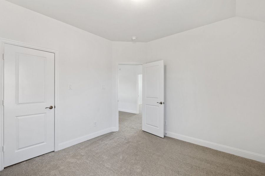 Spacious, unfurnished interior of a new home in Lake Breeze, Lavon (Image 42). Spacious, unfurnished interior of a new home in Lake Breeze, Lavon (Image 42).