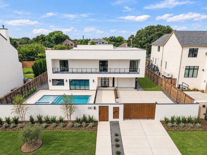 Exterior details and patio area of a home in , Houston (Image 28). Exterior details and patio area of a home in , Houston (Image 28).
