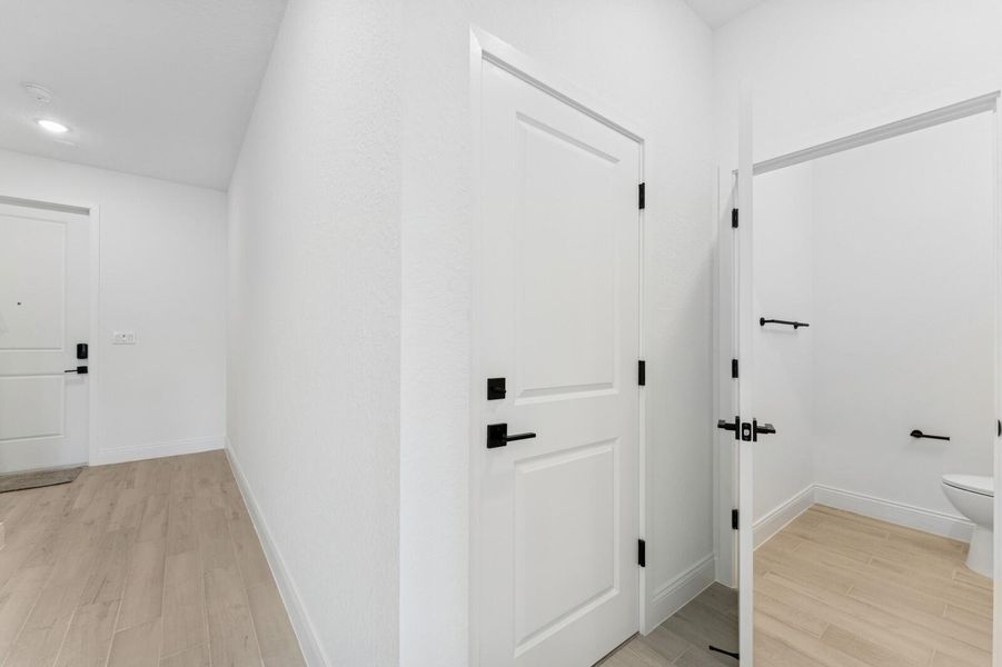 Spacious, unfurnished interior of a new home in Salerno Reserve Townhomes, Stuart (Image 19).