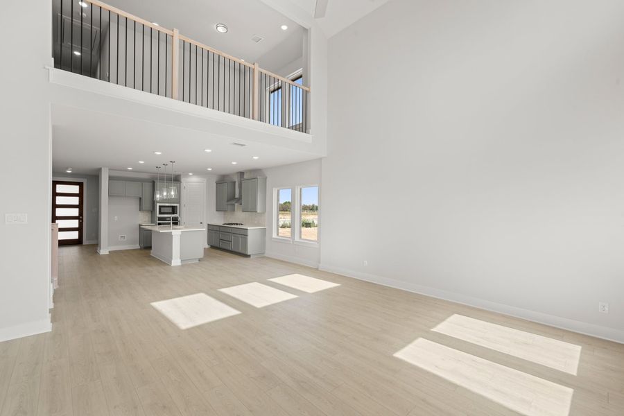 Spacious, unfurnished interior of a new home in Wildflower Ranch, Fort Worth (Image 17).