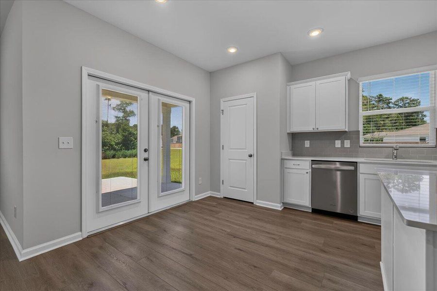 Spacious, unfurnished interior of a new home in , Summerville (Image 18).