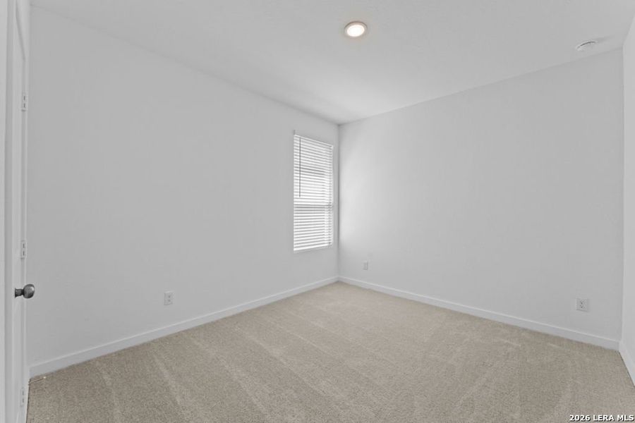Spacious, unfurnished interior of a new home in Espada, San Antonio (Image 16).