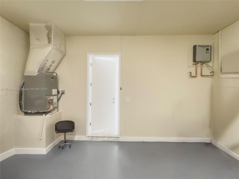 Image 82 of a home in .