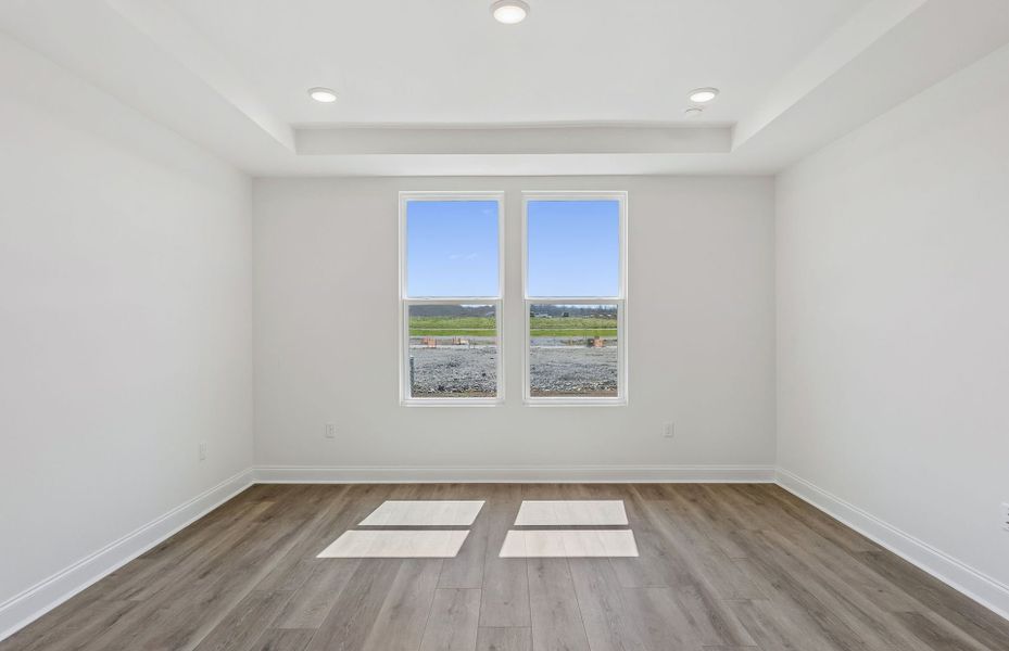 Spacious, unfurnished interior of a new home in Del Webb Southern Harmony, Murfreesboro (Image 41).